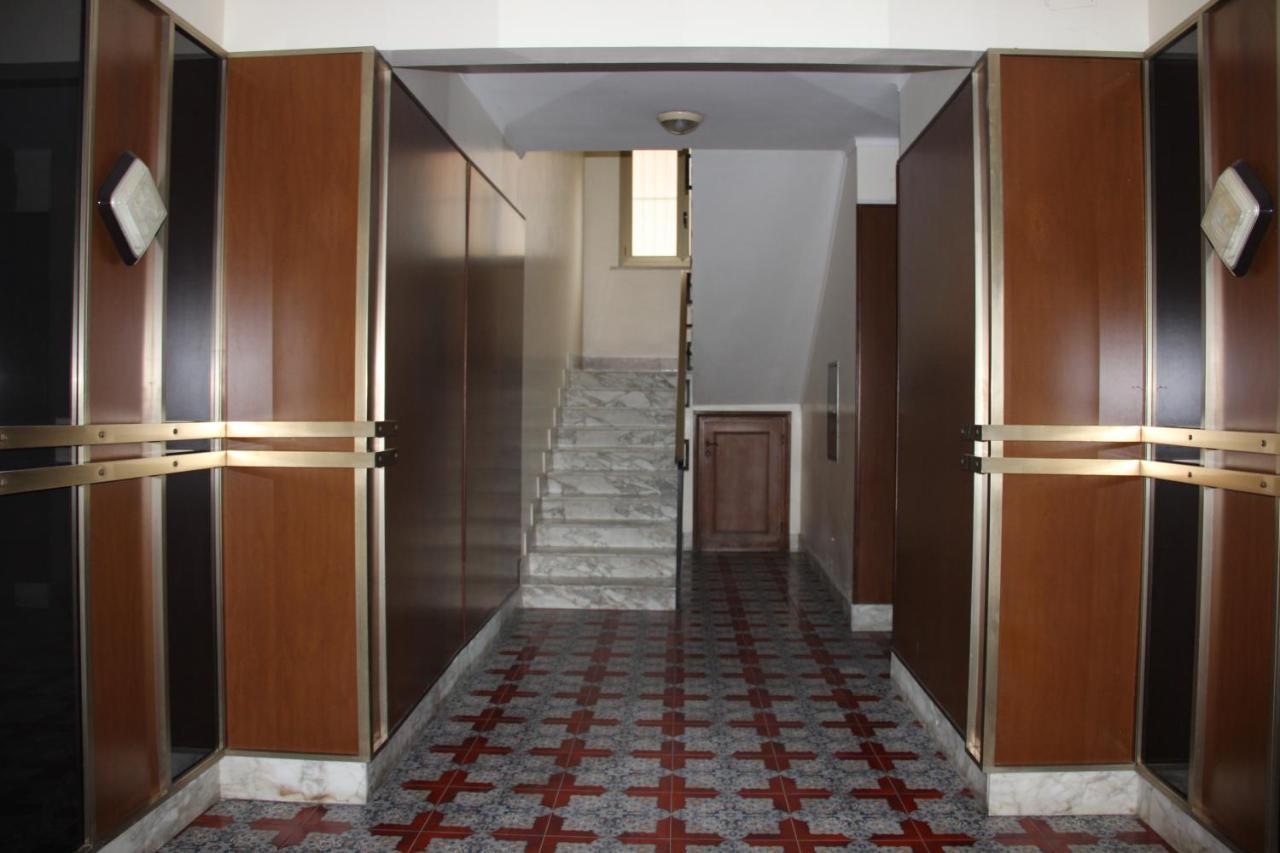 Appartamento Via Dei Fabbri Navali ลิโด ดิ ออสเตีย ภายนอก รูปภาพ